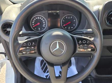 Mercedes-Benz - Sprinter