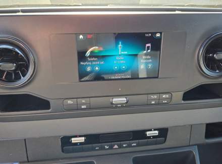 Mercedes-Benz - Sprinter