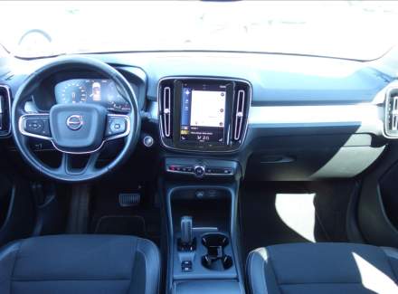 Volvo - XC40