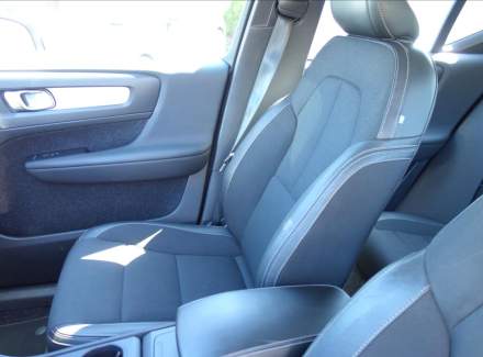Volvo - XC40