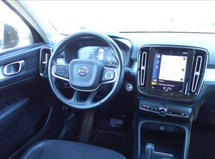 Volvo - XC40