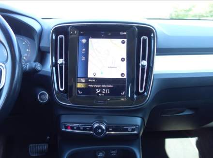 Volvo - XC40