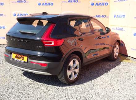 Volvo - XC40
