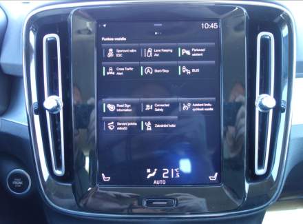 Volvo - XC40