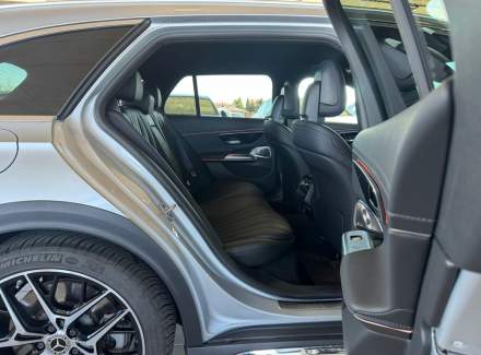 Mercedes-Benz - E-class