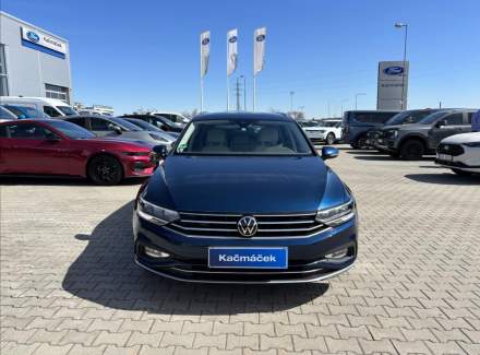 Volkswagen - Passat