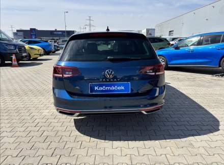 Volkswagen - Passat