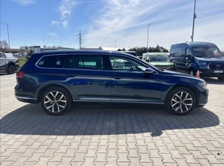 Volkswagen - Passat