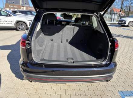 Volkswagen - Touareg