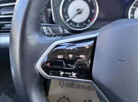 Volkswagen - Touareg