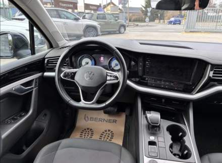 Volkswagen - Touareg