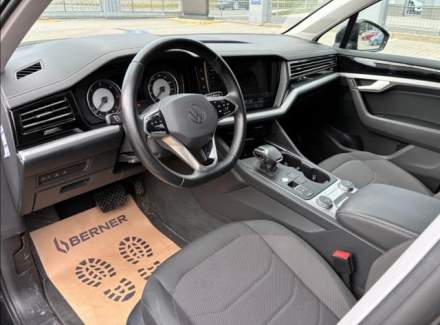Volkswagen - Touareg