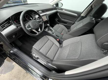 Volkswagen - Passat