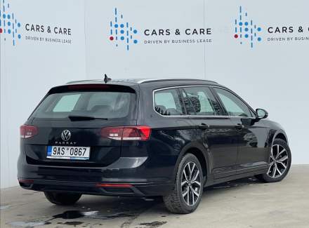Volkswagen - Passat