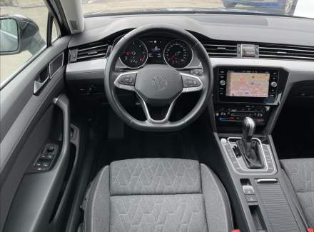 Volkswagen - Passat
