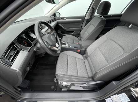 Volkswagen - Passat