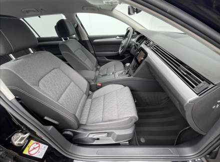 Volkswagen - Passat