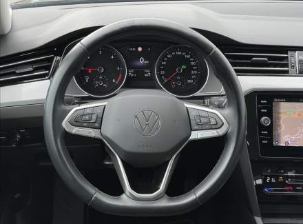Volkswagen - Passat