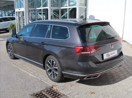 Volkswagen - Passat