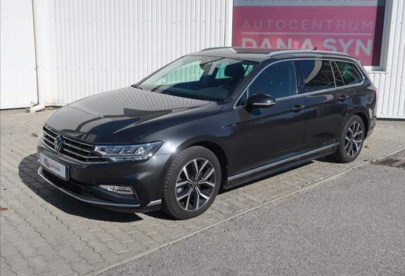 Volkswagen - Passat