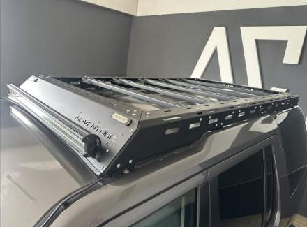 Land Rover - Discovery