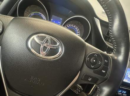 Toyota - Auris