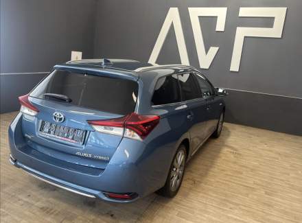 Toyota - Auris