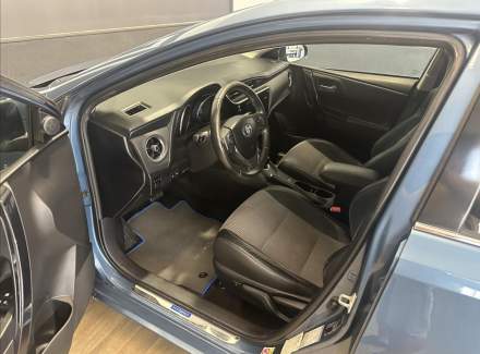 Toyota - Auris