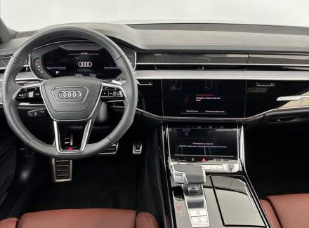 Audi - A8