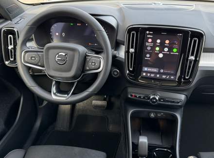 Volvo - XC40