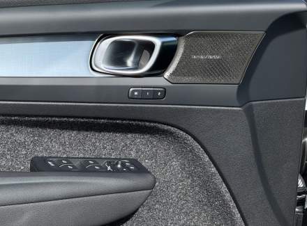 Volvo - XC40