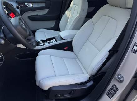 Volvo - XC40