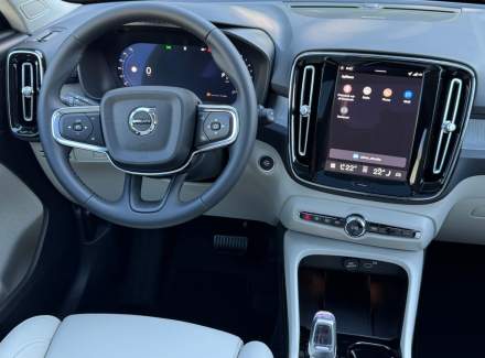 Volvo - XC40