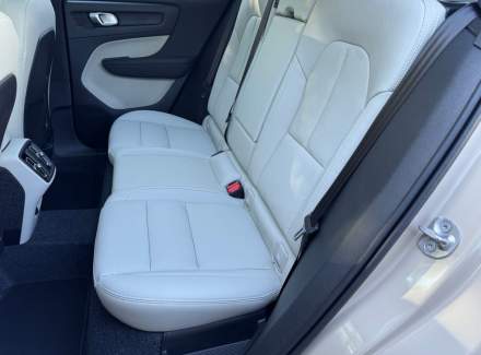 Volvo - XC40