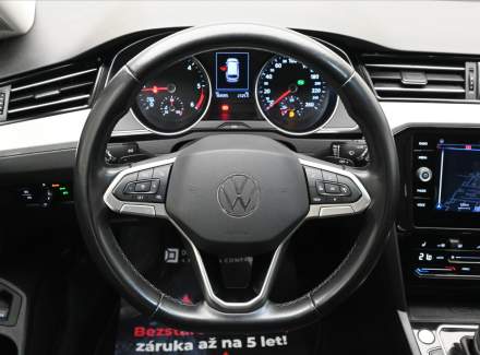 Volkswagen - Passat