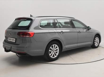 Volkswagen - Passat