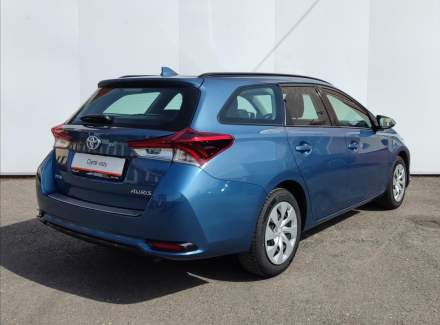 Toyota - Auris