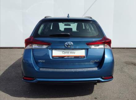 Toyota - Auris