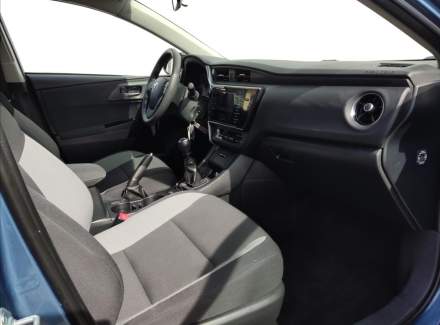 Toyota - Auris
