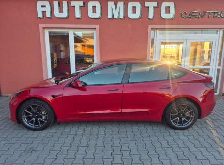 Tesla - Model 3