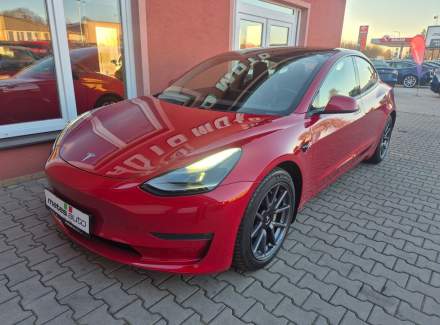 Tesla - Model 3
