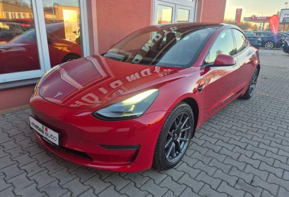 Tesla - Model 3