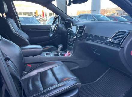 Jeep - Grand Cherokee