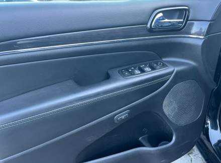 Jeep - Grand Cherokee