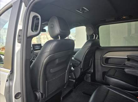 Mercedes-Benz - V-class