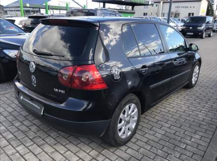 Volkswagen - Golf