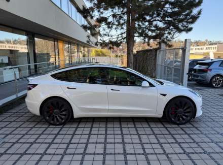 Tesla - Model 3