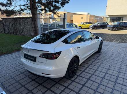 Tesla - Model 3