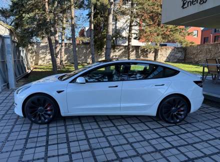 Tesla - Model 3