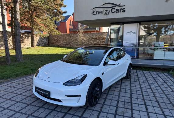 Tesla - Model 3